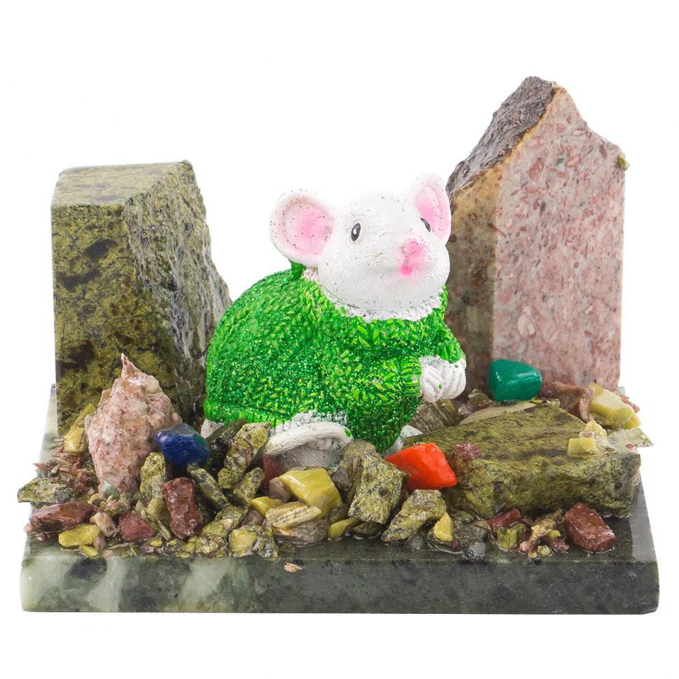 Сувенир "Мышка в зеленом свитере" змеевик самоцветы фото 1 — 