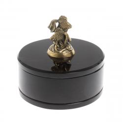 Шкатулка круглая &quot;Две рыбки&quot; из черного обсидиана 7,5х7,5х8 см — 