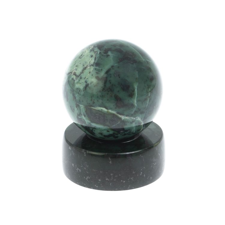 Шар из нефрита 4,5 см на подставке 5х5х2 см фото 1 — 