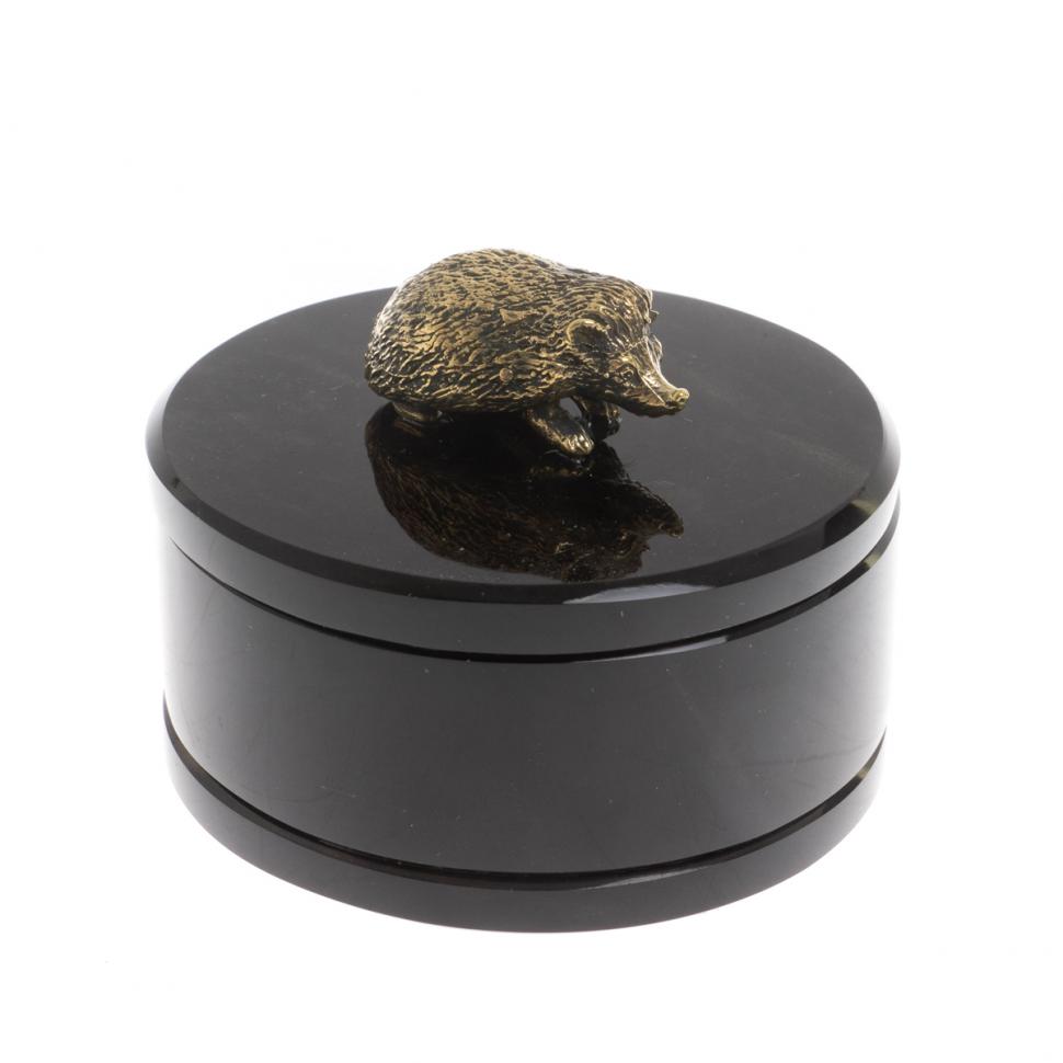 Шкатулка круглая "Ёж" из черного обсидиана 7,5х7,5х8 см фото 1 — 