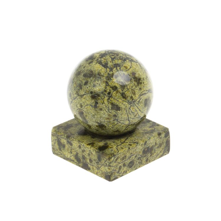 Шар 4 см на подставке из светло-зеленого змеевика 4х4х5 см фото 1 — 