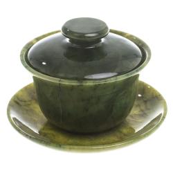 Гайвань из камня нефрит на блюдце — 