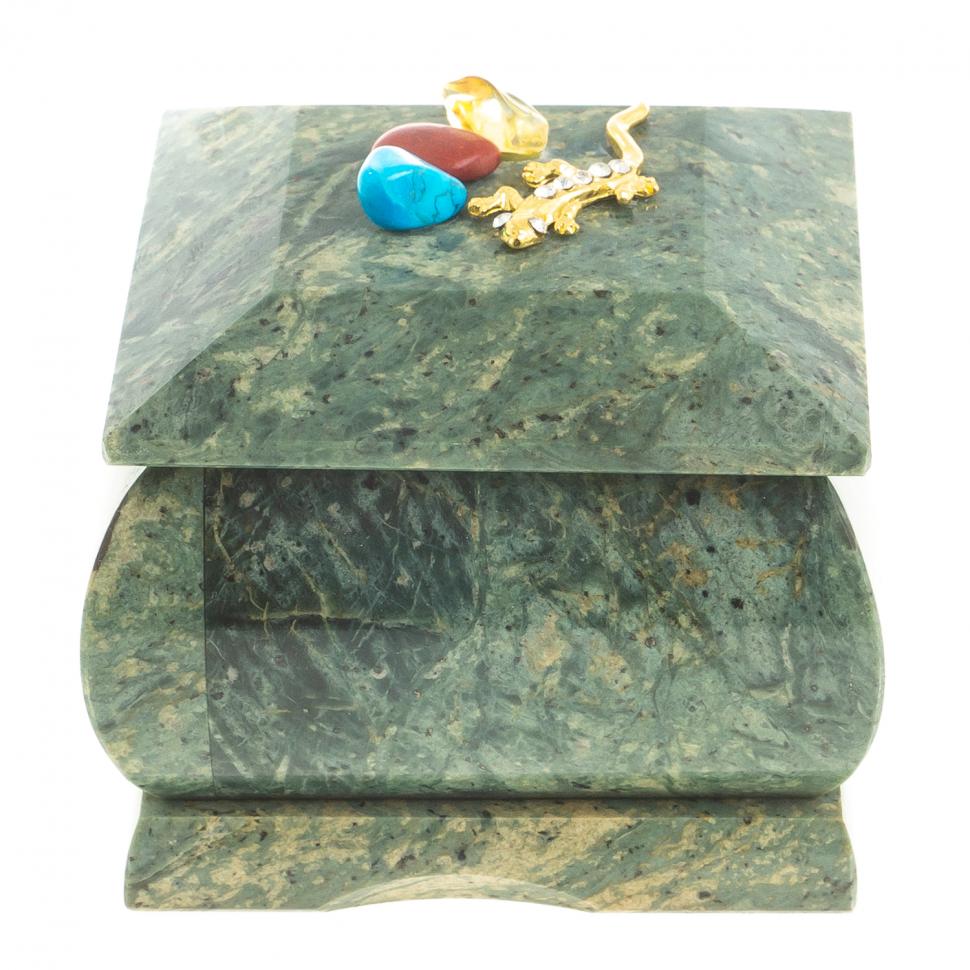Шкатулка из змеевика с прямой ящерицей 6,5х6,5х6 см фото 1 — 