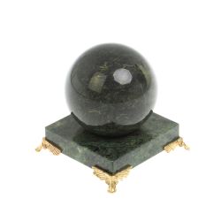 Шар из шабровского змеевика 6 см на подставке с ножками — 