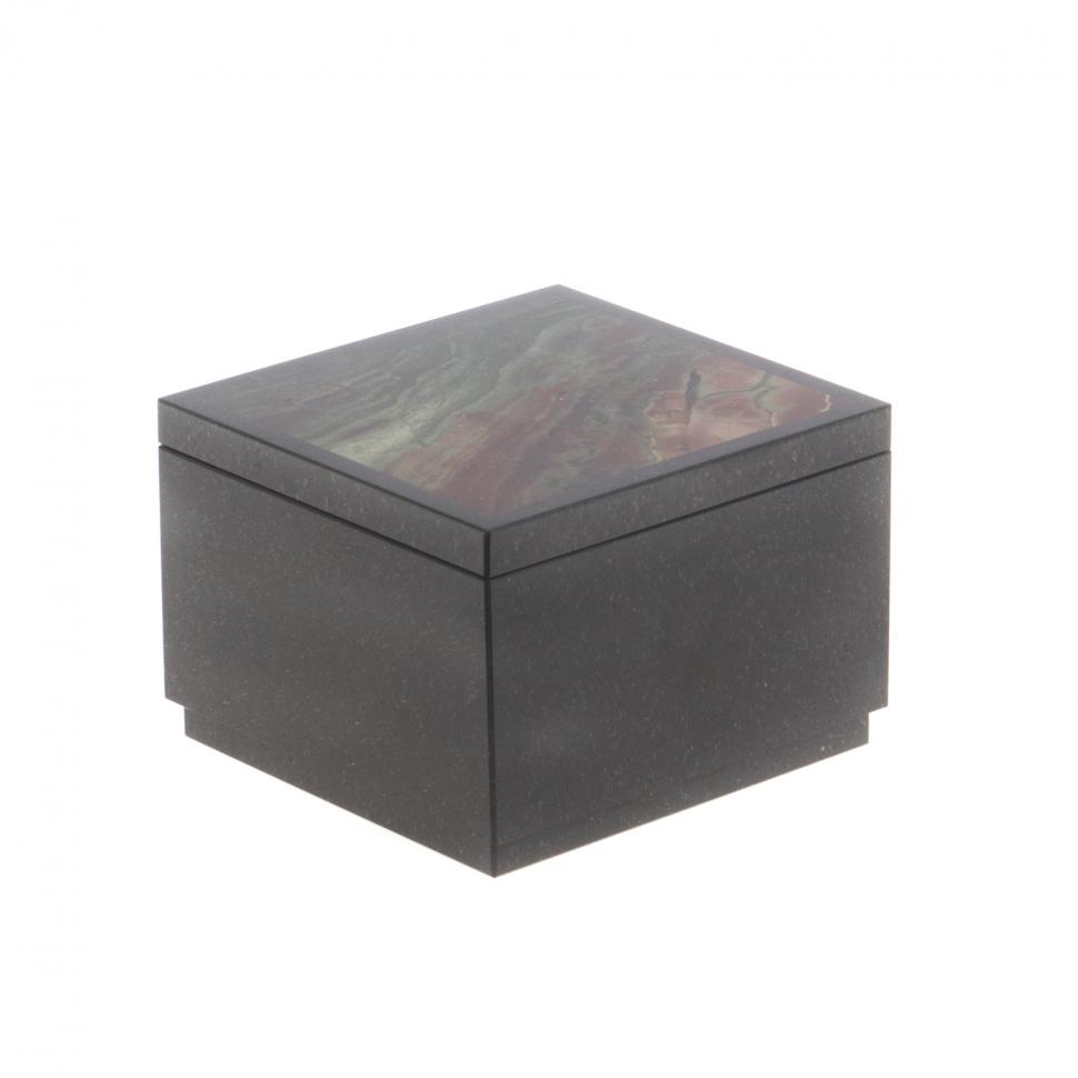 Шкатулка из уральской яшмы 8х8,5х6 см фото 1 — 