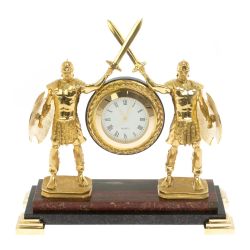 Часы &quot;Гладиаторы&quot; из яшмы и долерита 16,5х7х16,5 см — 