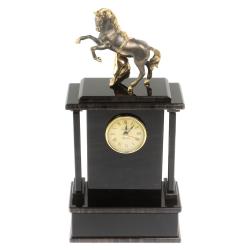 Настольные часы &quot;Конь с попоной&quot;из черного обсидиана — 