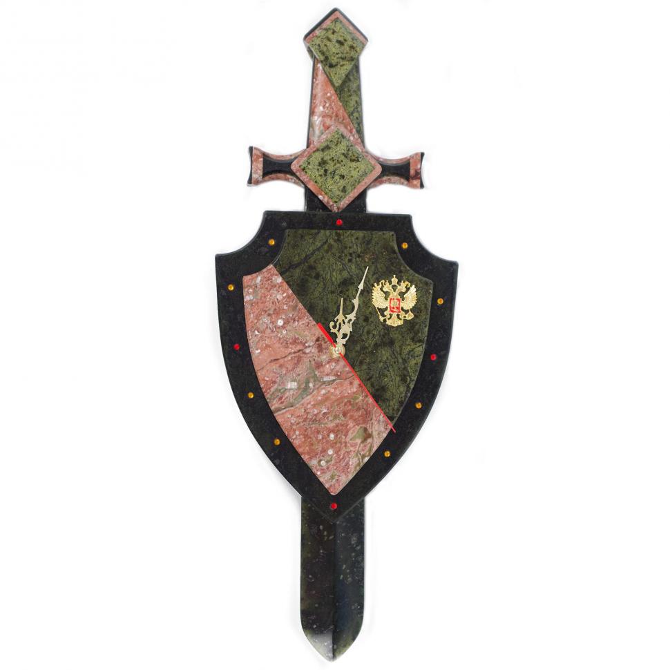 Настенные часы "Щит и меч" змеевик креноид фото 1 — 