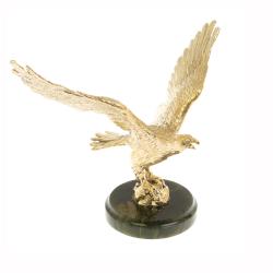 Бронзовая статуэтка &quot;Орел на взлете&quot; нефрит — 