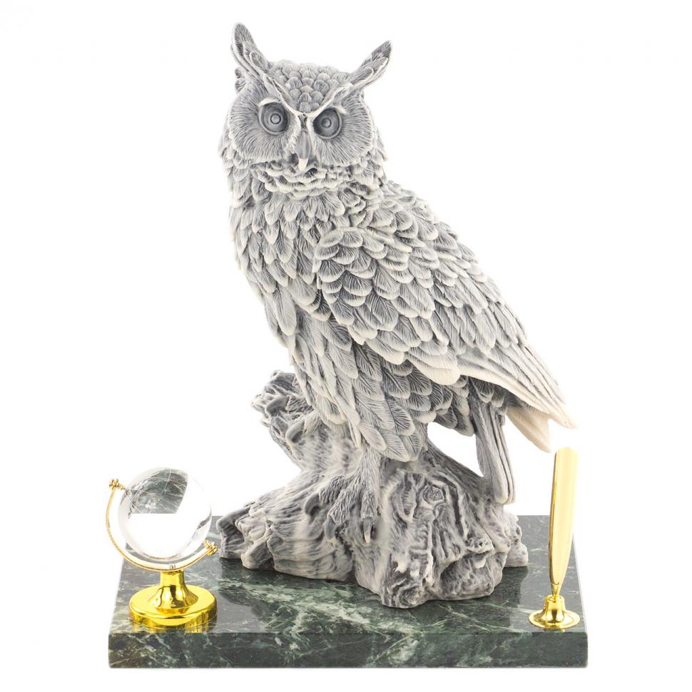 Подставка под ручку "Филин" из змеевика мрамолита фото 1 — 