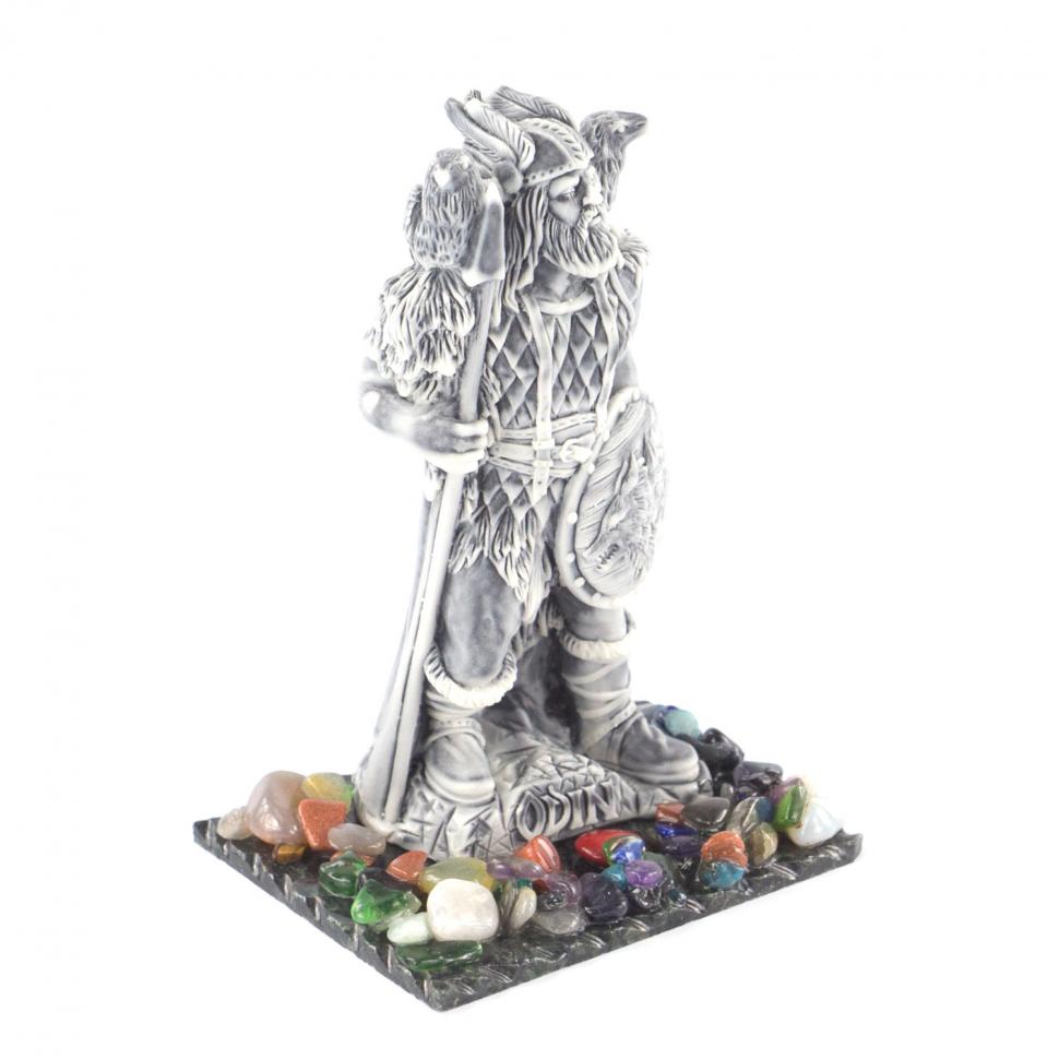 Сувенир "Один" из мрамолита на подставке из змеевика фото 1 — 