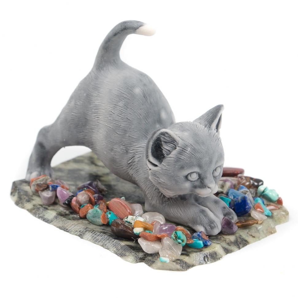 Сувенир "Котенок играет" из мрамолита фото 1 — 