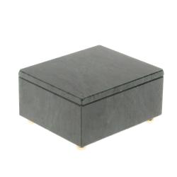 Шкатулка из нефрита на ножках 10х8,5х5,2 см — 