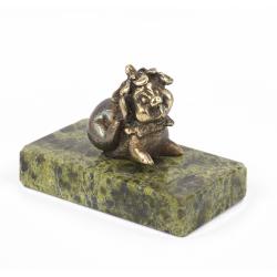 Статуэтка из бронзы и змеевика&quot;Фунтик&quot; — 