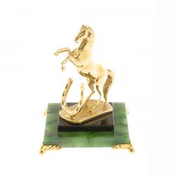 Бронзовая статуэтка &quot;Лошадь с подковой&quot; на нефрите — 