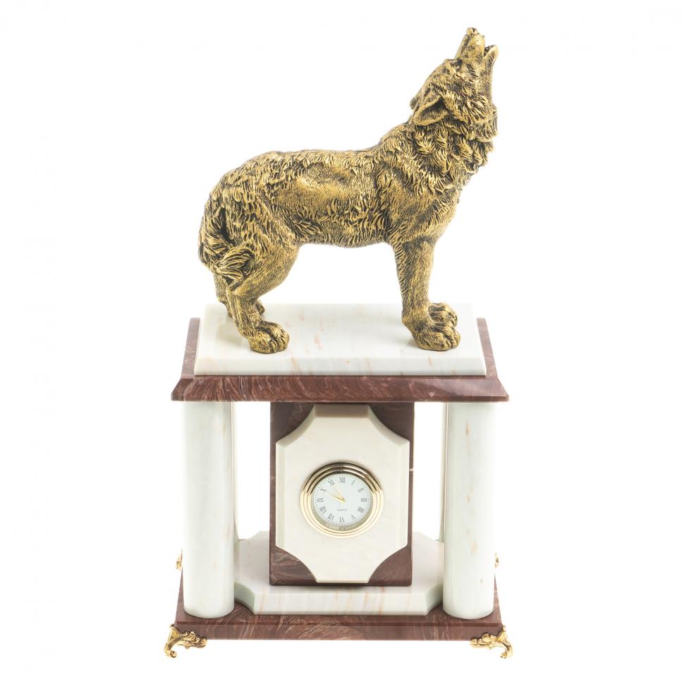Часы настольные "Волк" лемезит, мрамор фото 1 — 
