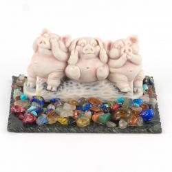 Сувенир &quot;Три поросенка&quot; из мрамолита — 