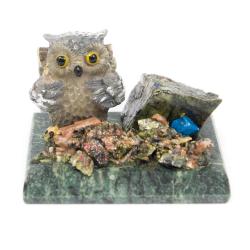 Сувенир &quot;Филин с дровами&quot; из змеевика — 