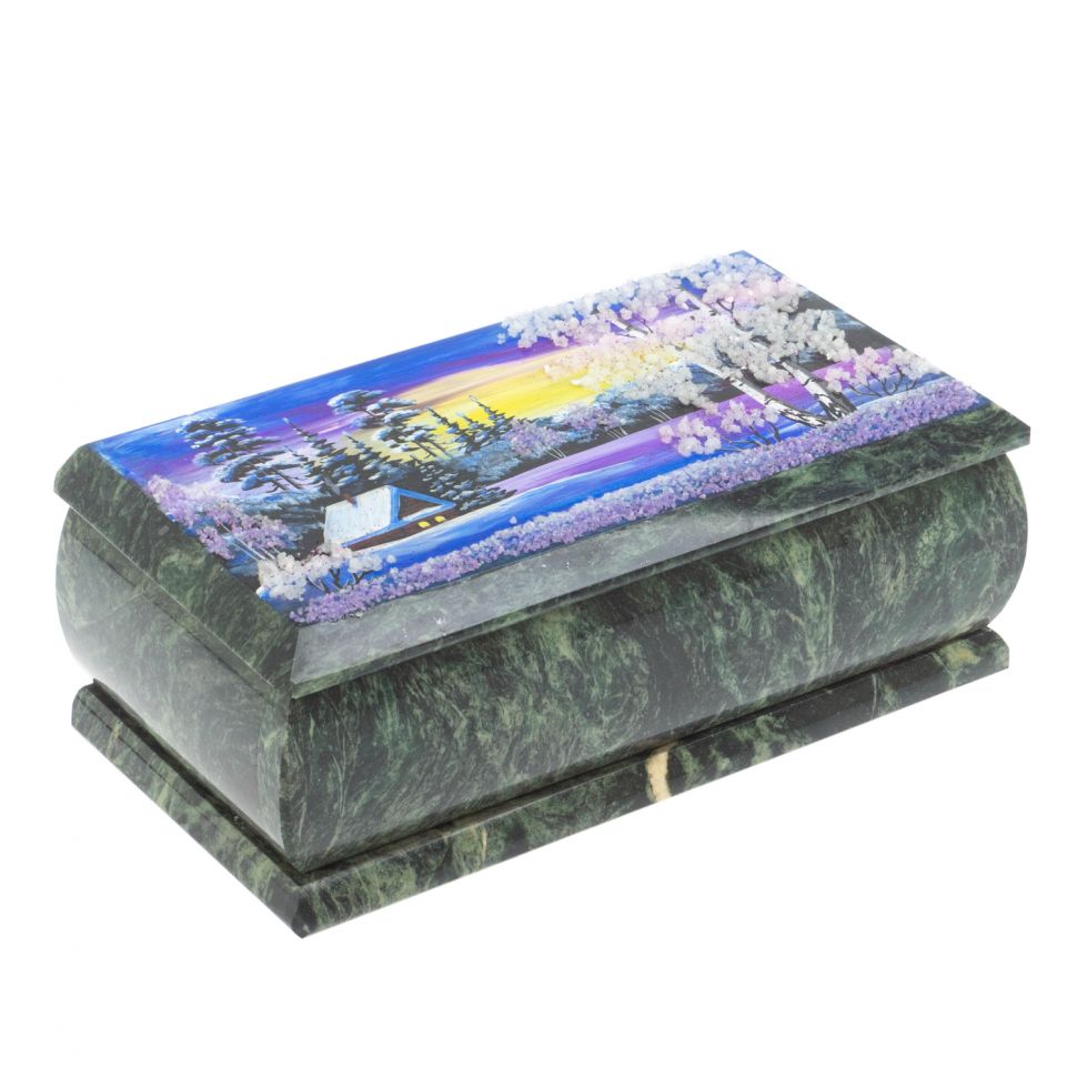 Шкатулка "Домик в зимнем лесу" из шабровского змеевика 18х9х6,5 см фото 1 — 