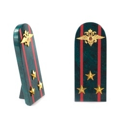 Погоны из камня